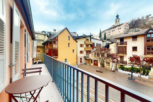 Beautiful Apartment in the Heart of the old City, Забронировать Апартаменты/квартира Сьон Sion Ski