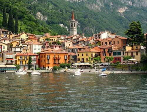 La Casa di Rosa in Varenna, Забронировать Апартаменты/квартира Отели Варенна с парковкой, Парковка