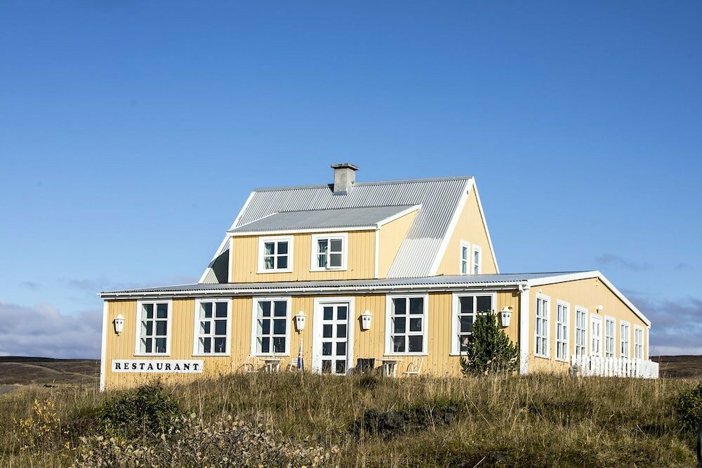 Fosshóll Guesthouse