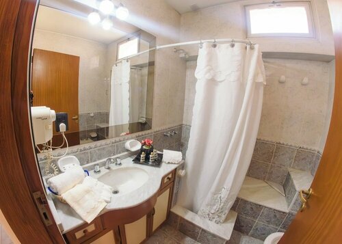 San Rafael Group Hotel