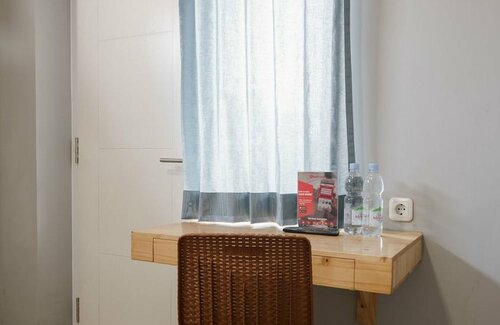 RedDoorz near Plaza Atrium Senen, Rezerwuj Hotel Dżakarta Dżakarta