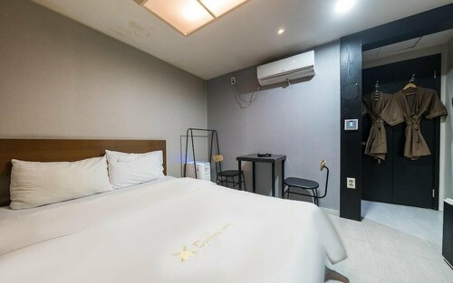 Bucheon DonquiHotel, Забронировать Отель Пучхон Кёнгидо