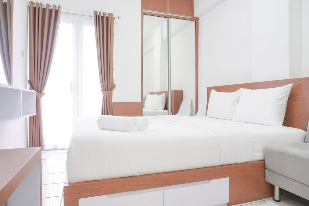 Comfort Studio At Sky View Apartment