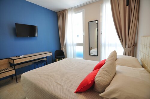 Delco Naples, Забронировать Отель «постель и завтрак» Отели Неаполя 3 звезды, 3*