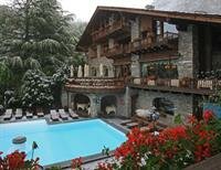 Relais Mont Blanc Hotel & Spa, Забронировать Отель Отели в центре Ла-Саль, в центре