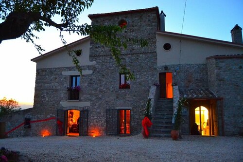 Country Relais La Torretta Baronale, Забронировать Загородный дом Сан-Джорджо-дель-Саннио Кампания