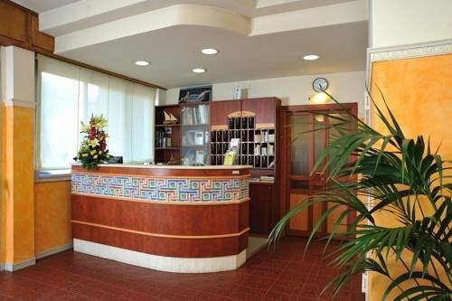 Hotel Astoria, Забронировать Отель Отели Равенны 3 звезды, рядом с Крепость Рокка Бранкалеоне, 3*