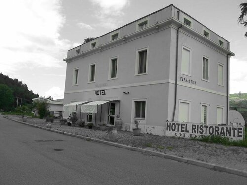 Hotel Old West, Rezervovat Hotel Ferrandina Basilicata