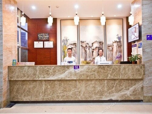 Jiabaihe Hotel (Buyong Subway Station Branch), Забронировать Отель Баоань 