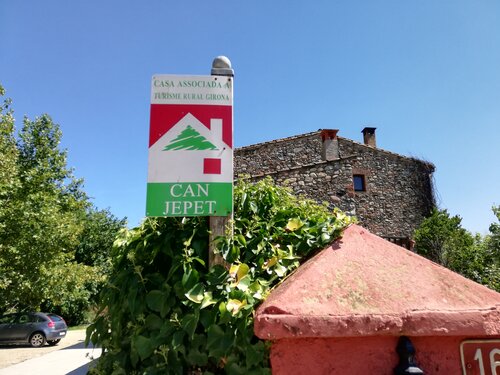 Casa Rural Can Jepet, Reservar Casa de hóspedes Hotéis em Girona Province com estacionamento, Estacionamento