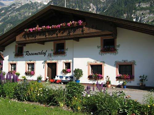 Bauernhof Rosumerhof, Забронировать Отель Инсбрук-Ланд Тироль