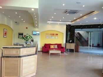 Home Inn, Забронировать Отель Лоху Шэньчжэнь
