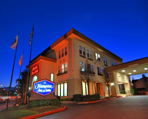 Hampton Inn & Suites Mountain View, Забронировать Отель Маунтин-Вью Silicon Valley, рядом с Stevens Creek Trail