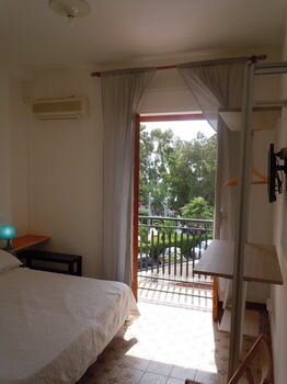 Albergo Casetta Bianca, Prenota Hotel Casteldaccia Sicilia