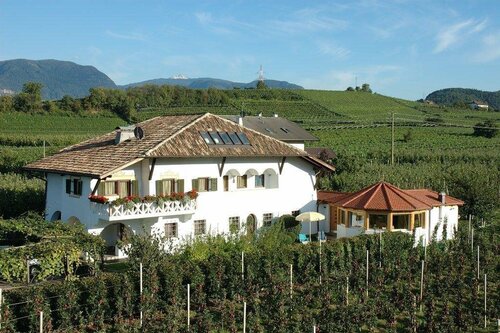 Haus Oberhofer, Забронировать Отель Аппьяно-сулла-Страда-дель-Вино Bolzano and surroundings
