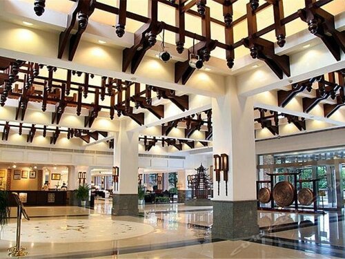 Guilin Merryland Resort Hotel - Guilin, Book Resort Guilin Guangxi Zhuang Autonomous Region