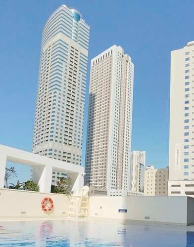 Novotel Sharjah Expo Centre, Забронировать Отель Al Khan Шарджа, рядом с Торговый центр Sahara Centre