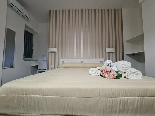 Gaisa Naples - Bed & Breakfast, Забронировать Отель «постель и завтрак» Неаполь - Центральный вокзал Неаполь, рядом с Центральный железнодорожный вокзал Неаполя