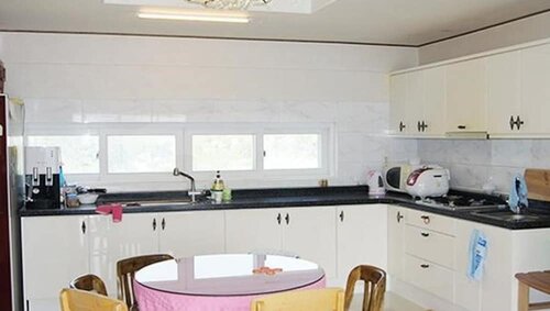 Pohang Sound of Nature Pension, Забронировать Отель Пхохан провинция Кёнсан-Пукто