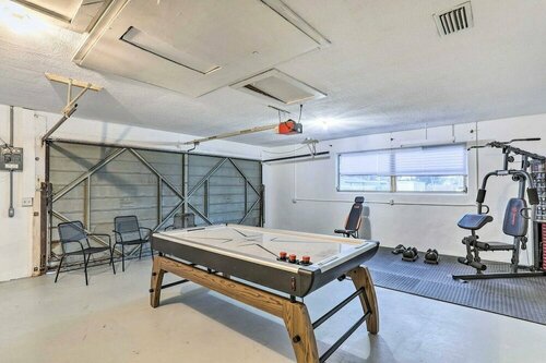 Largo Haven Pool Hockey Table Gym, Забронировать Отель Отели Ларго 3 звезды, 3*