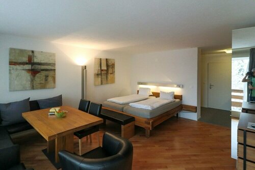 Helle 2 Schlafzimmer Wohnung in Davos - grosszügig, zentral und ruhig gelegen, Забронировать Апартаменты/квартира Апартаменты Давос-Плац, рядом с Geissloch, Апартаменты/квартира