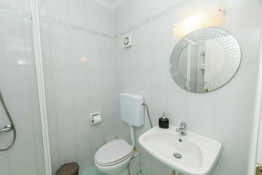 Angel Luxury Apartment in Kriopigi