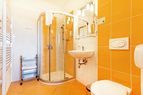 Hotel Senimo, Забронировать Отель Отели Оломоуц с завтраком, рядом с Замок Оломоуц, Завтраки