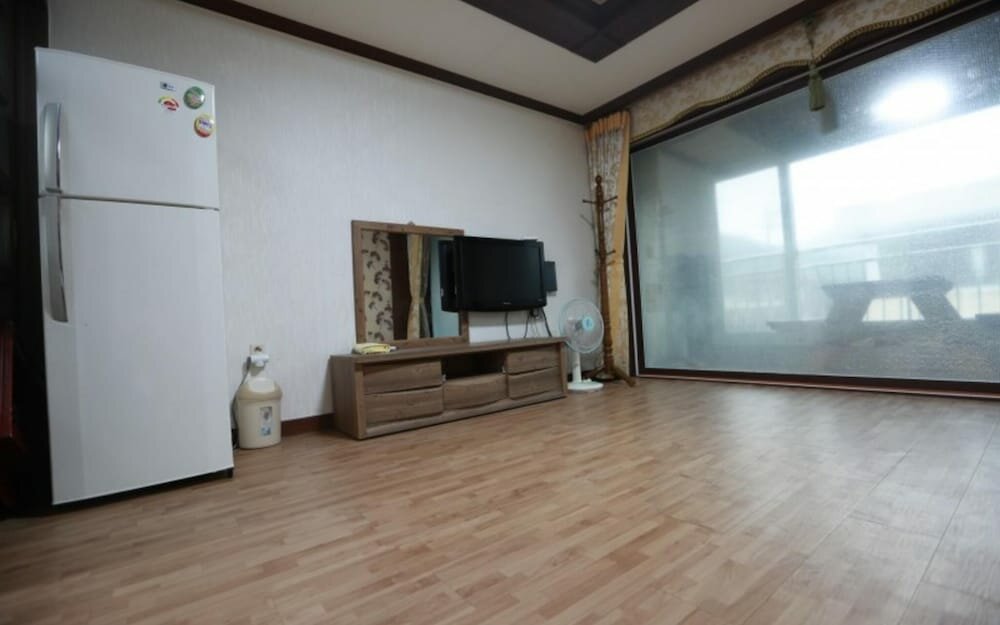 Namhae Enmorae Pension