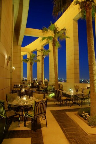 Le Royal Amman, Забронировать Отель Отели Аммана с бассейном, рядом с Мечеть короля Абдуллы I, Бассейн