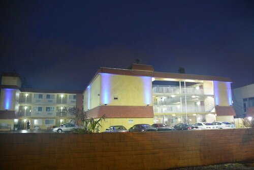 Imperial Inn Oakland, Забронировать Отель Окленд Область залива Сан-Франциско, рядом с Рынок темескальских фермеров