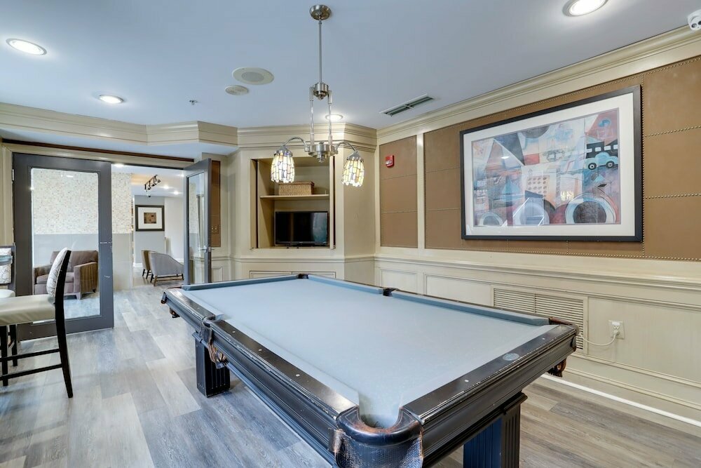 Cozy 1 Bedroom Condo at Ballston