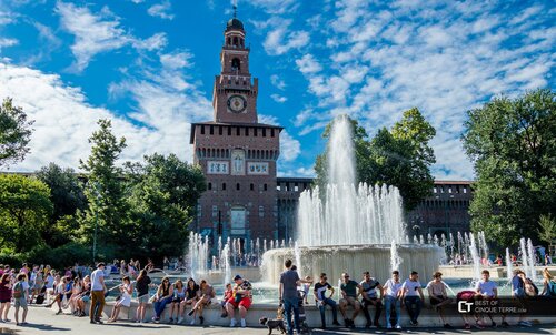 Holiday Inn Milan Garibaldi Station by IHG, Забронировать Отель Вокзал Порта Гарибальди Милан, рядом с Изола