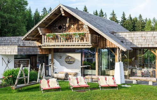Hotel Aviva make friends, Book Hotel Hotels in Upper Austria with a Pool, Swimming Pool