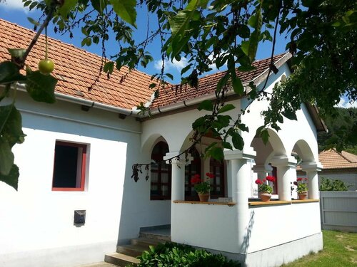 Napfény Vendégház, Забронировать Отель Отели Матры с парковкой, Парковка