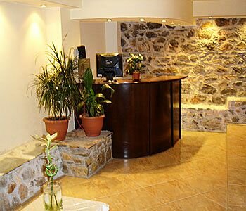 Akropolis, Rezerwuj Hotel Kastoria 