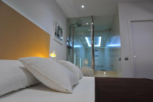 Gaudint Barcelona suites, Забронировать Апарт-отель Отели Барселоны 4 звезды, рядом с Смотровая площадка Bunker del Carmel, 4*