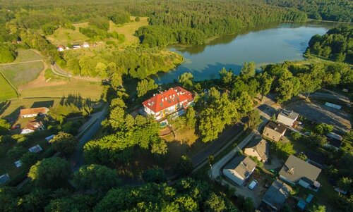 Ośrodek Edukacji Ekologicznej Wilga, Забронировать Отель Отели Куявско-Поморского воеводства с парковкой, Парковка