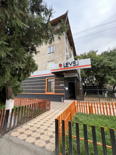 LEVEL Hotel, Book Hotel Hoteller i Osh region med parkering, Parkering