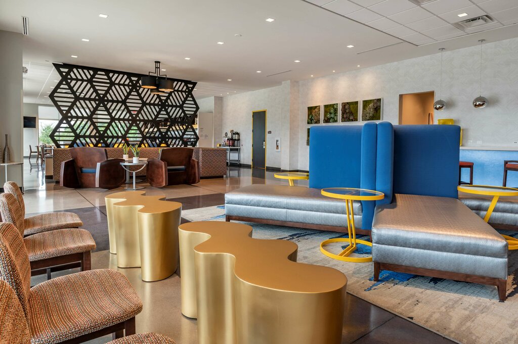 Glō Best Western Lexington