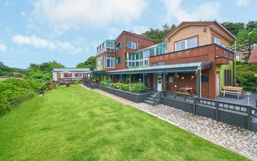 Yangyang Sky Garden Pension, Забронировать Отель Янъян Канвондо