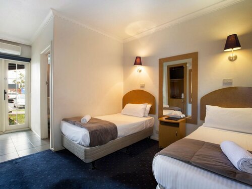 Skyways Hotel Airport West, Rezervați Hotel Hoteluri în Melbourne cu parcare, Parcare
