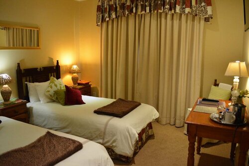 Le Chateau Guest House and Conference Centre, Buchen Sie Pension Kempton Park Gauteng
