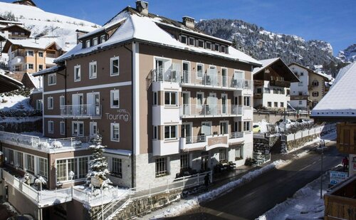 Hotel Touring Dolomites, Забронировать Отель Отели Валь-Гардена с бассейном, Бассейн