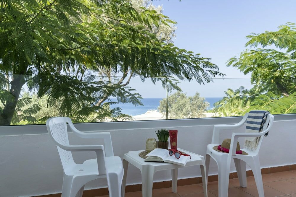 Bali Apartments & Studios