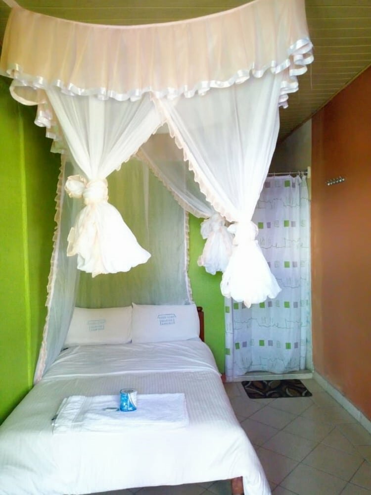 Sareh Guest House