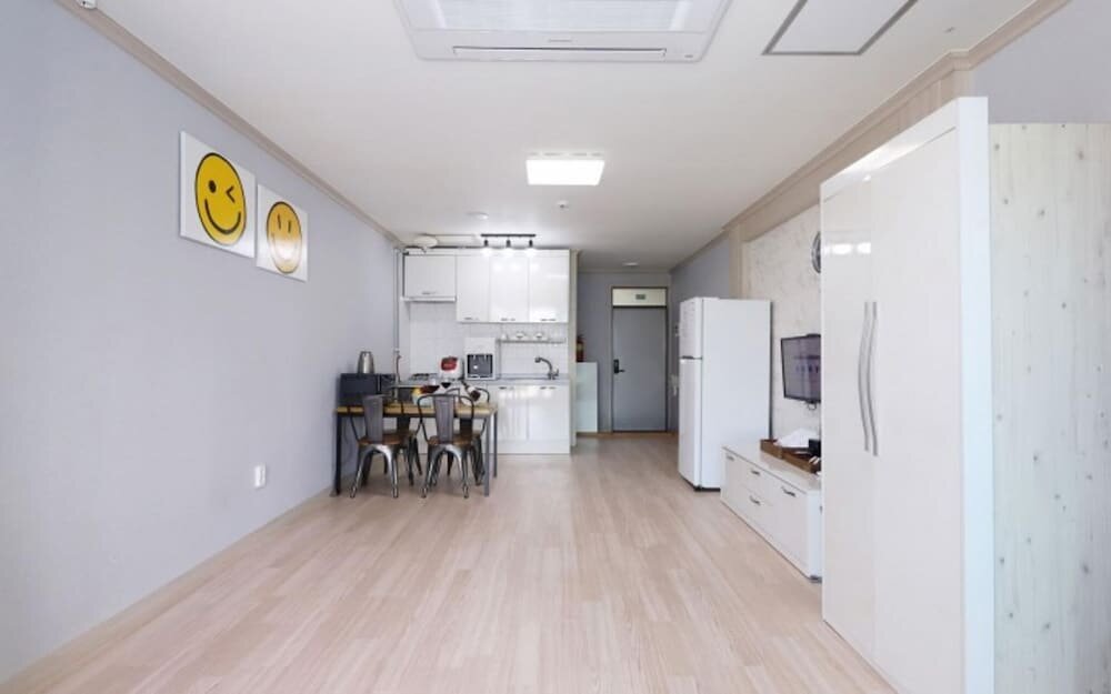 Yeosu Sand Grain Pet Friendly Heated Pool Pension