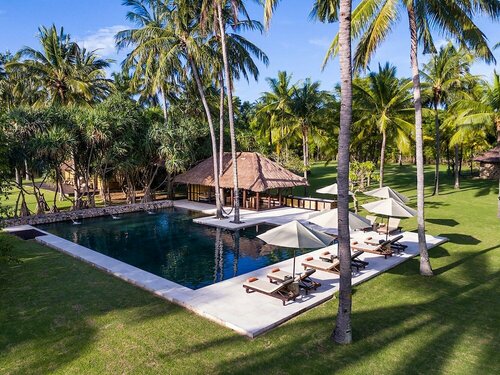 Sira Beach House, Забронировать Дом для отпуска Пеменанг провинция Западные Малые Зондские острова