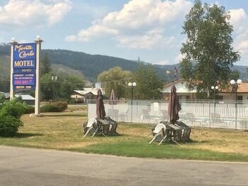 Monte Carlo Motel, Réserver Motel Hôtels à Sun Peaks avec parking, Parking