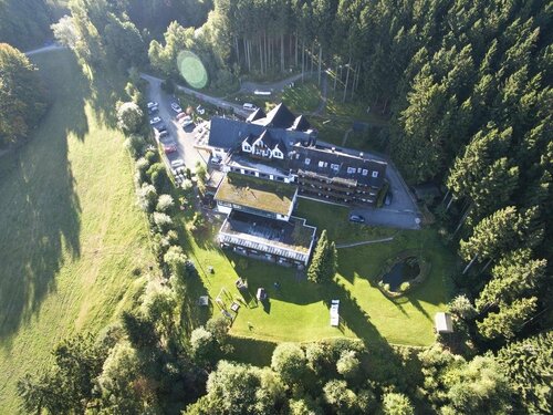 Wald Hotel Willingen, Забронировать Отель Отели земли Гессена с питанием, Пансион