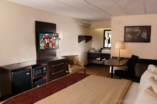 Red Roof Inn Columbus East Reynoldsburg, Book Hotel Hoteller i Ohio med parkering, Parkering